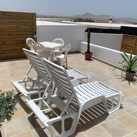 Apartment In Famara Beach Тегисе Экстерьер фото